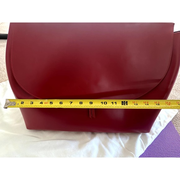 Italian Leather $467 Value Red Handbag Timeless Elegance at a Great Price! *READ - Picture 11 of 12